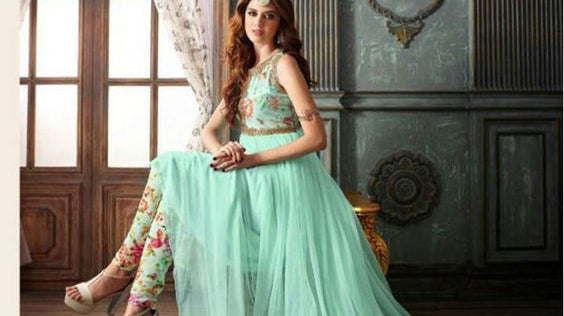 Gathering the Latest Trends in Printed Suits