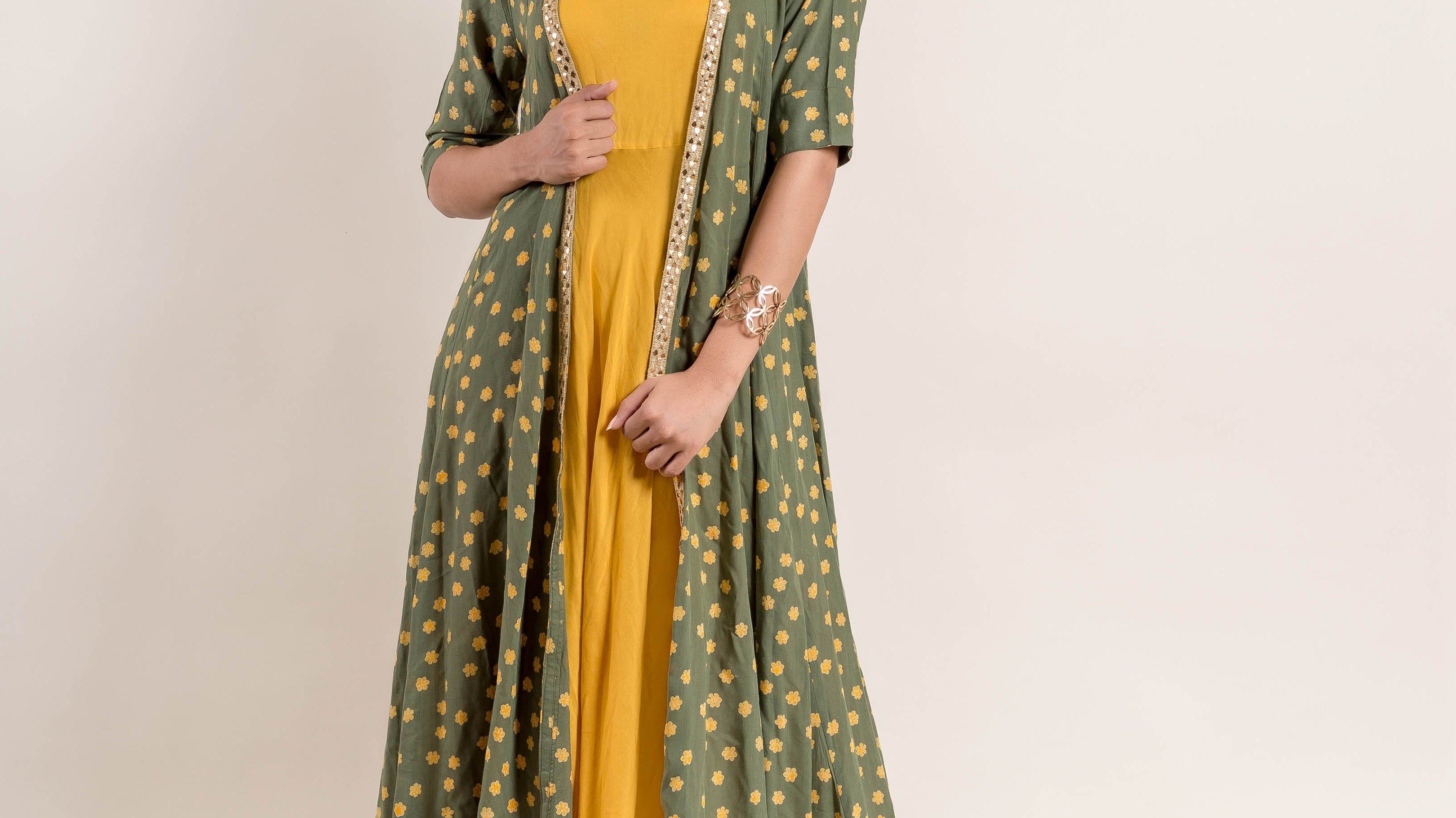 Revamp The Closet For A More Fashionable You In 2018!