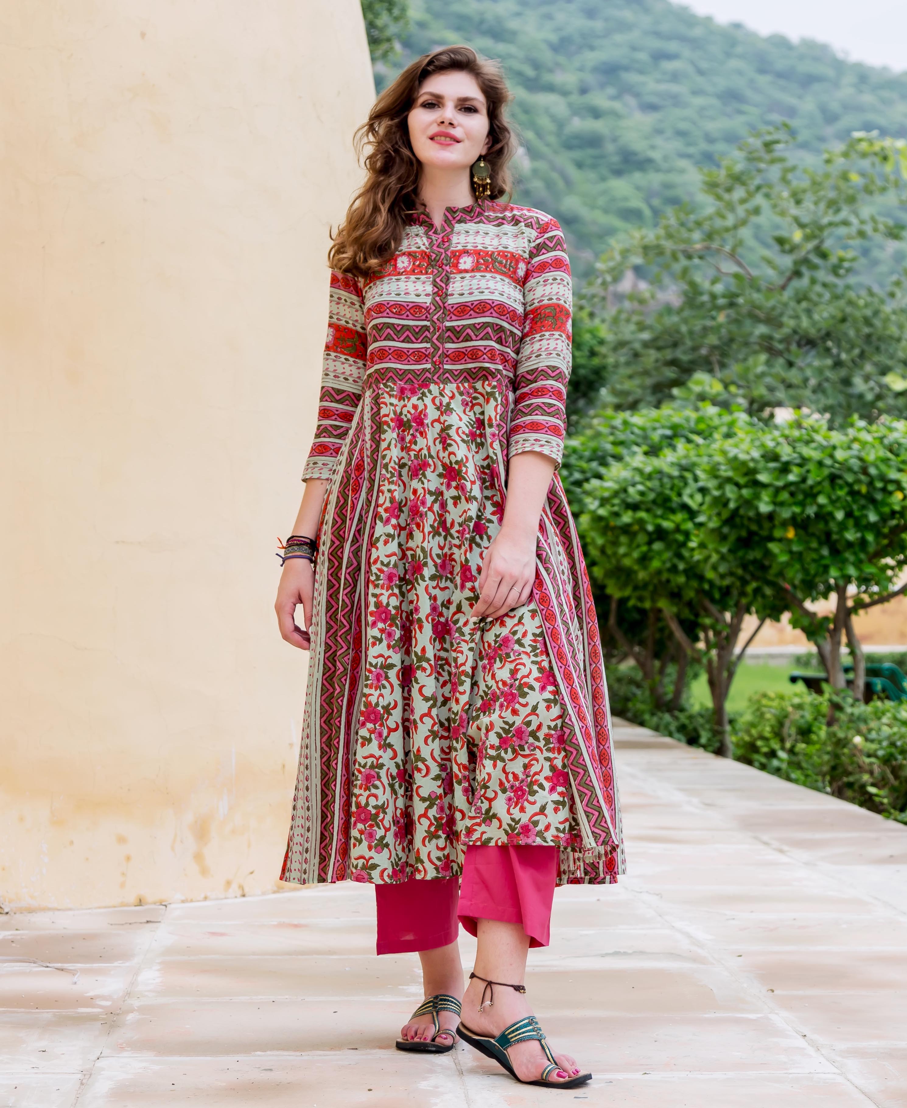 11 Different Types of Kurtis Design for Women in 2023