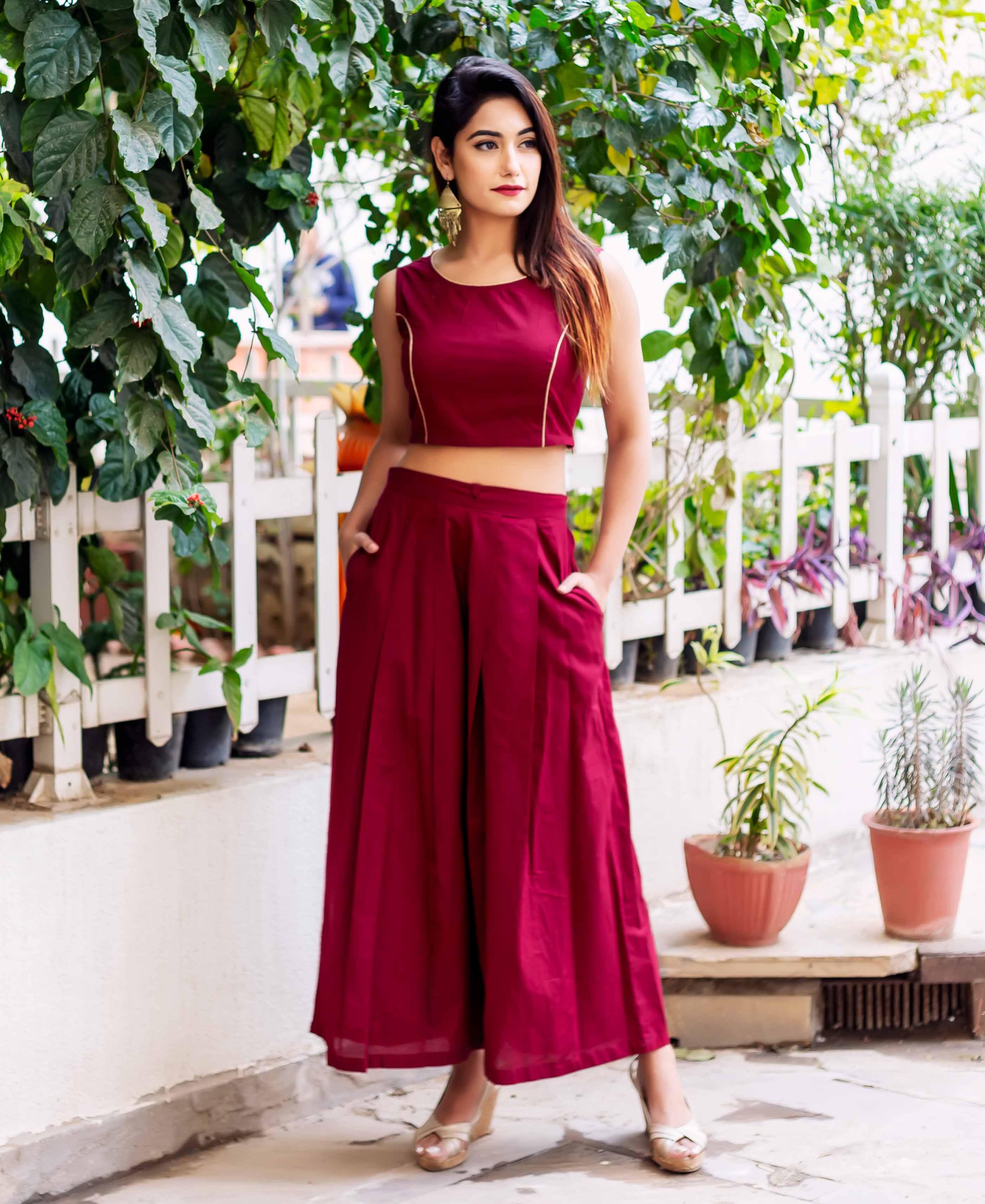 Sleeveless Crop Top for women online